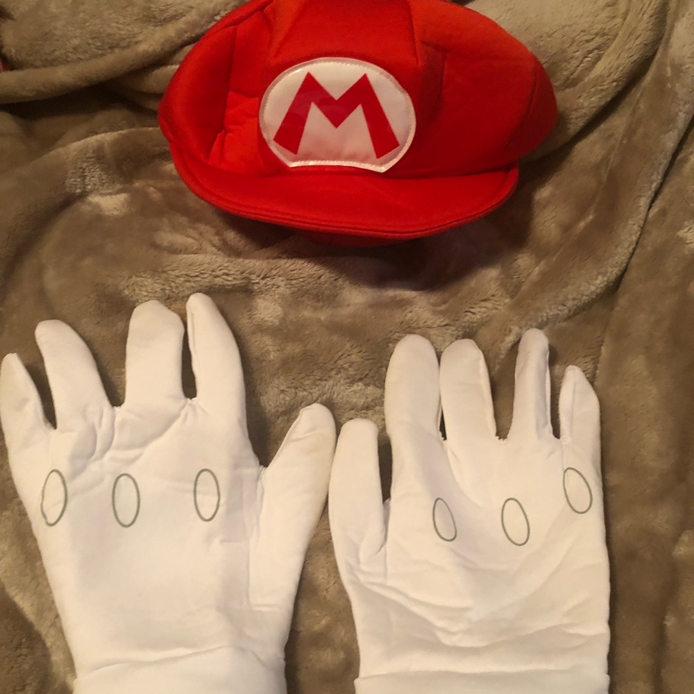 Super Mario Hat and Gloves
